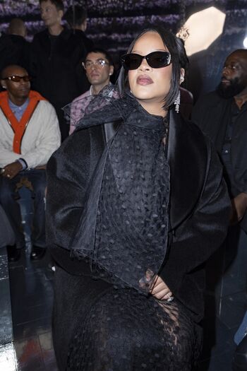 Rihanna  page leaked private photo uncensored HD quality