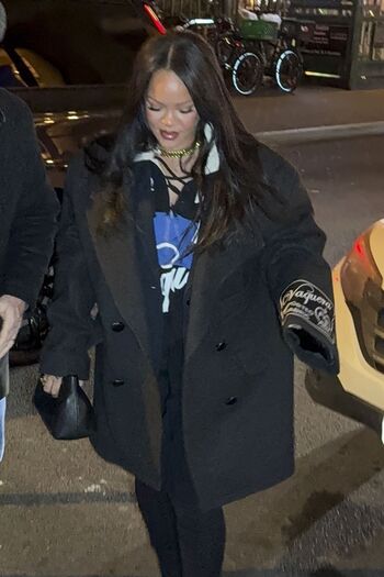 Rihanna  page leaked private photo uncensored HD quality
