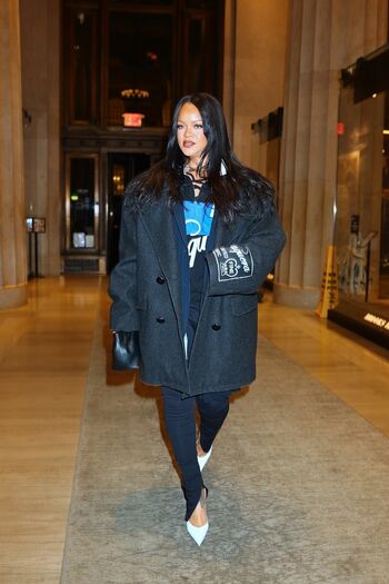Rihanna  page leaked private photo uncensored HD quality