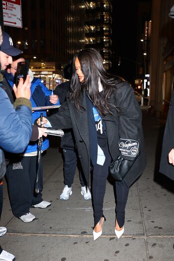 Rihanna  page leaked private photo uncensored HD quality