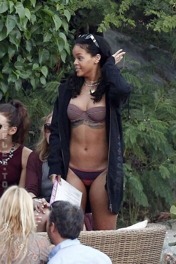 Rihanna leaked private photo uncensored HD quality