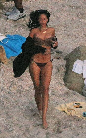 Rihanna leaked private photo uncensored HD quality