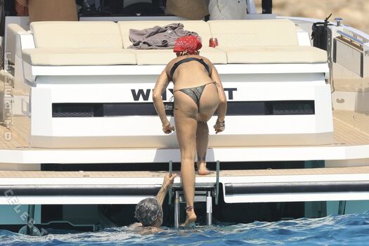 Rita ora  page leaked private photo uncensored HD quality