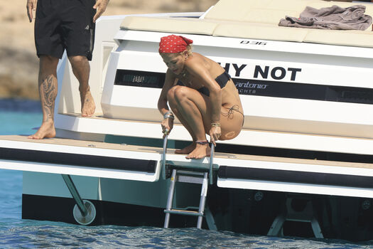 Rita ora  page leaked private photo uncensored HD quality