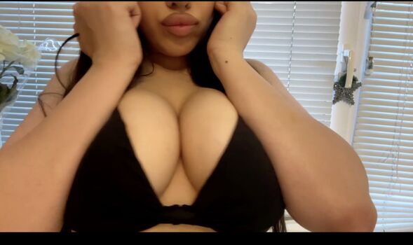 Rosenavillifana leaked private photo uncensored HD quality