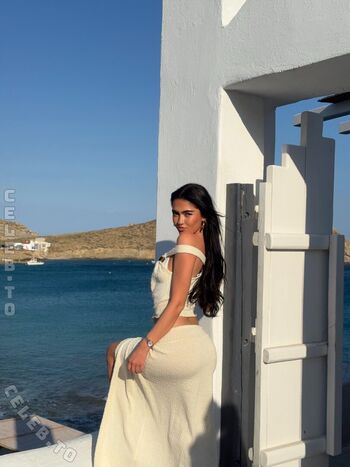 Roxanarosuu page leaked private photo uncensored HD quality