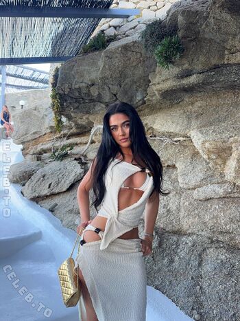 Roxanarosuu page leaked private photo uncensored HD quality