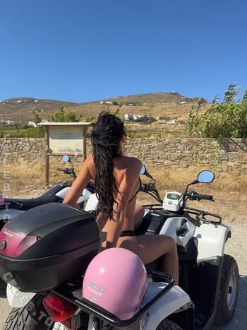 Roxanarosuu page leaked private photo uncensored HD quality