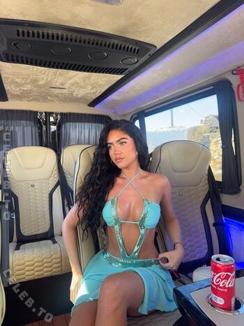 Roxanarosuu page leaked private photo uncensored HD quality