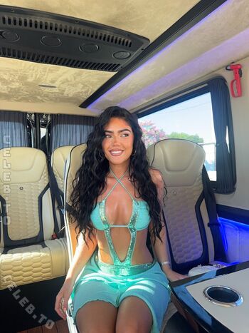 Roxanarosuu page leaked private photo uncensored HD quality