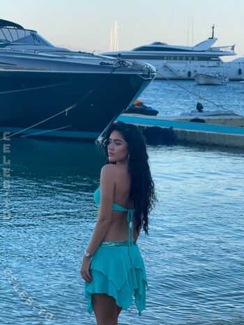 Roxanarosuu page leaked private photo uncensored HD quality