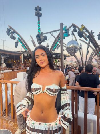 Roxanarosuu page leaked private photo uncensored HD quality