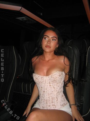 Roxanarosuu page leaked private photo uncensored HD quality