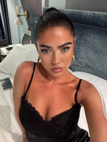 Roxanarosuu page leaked private photo uncensored HD quality