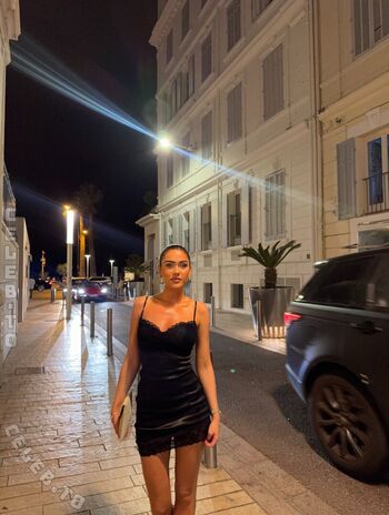 Roxanarosuu page leaked private photo uncensored HD quality