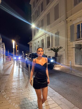 Roxanarosuu page leaked private photo uncensored HD quality