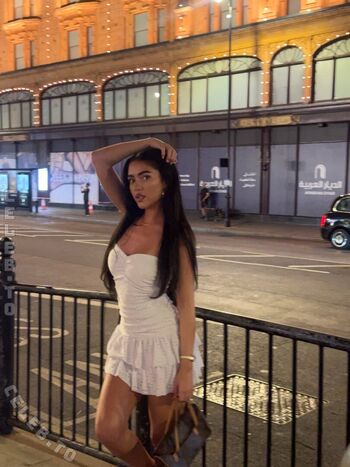 Roxanarosuu page leaked private photo uncensored HD quality