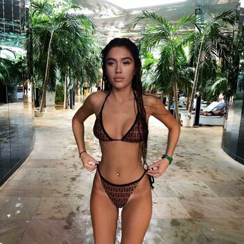 Roxanarosuu page leaked private photo uncensored HD quality