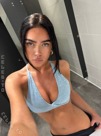 Roxanarosuu page leaked private photo uncensored HD quality
