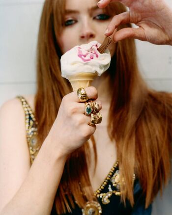 Sadie sink page leaked private photo uncensored HD quality