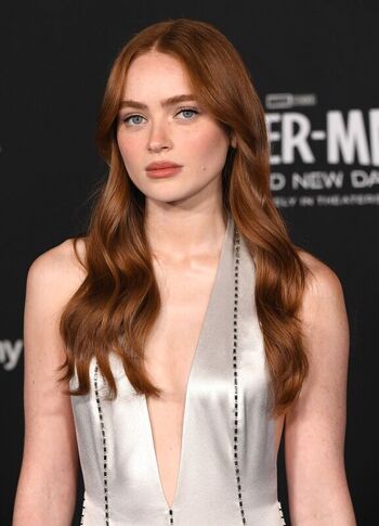 Sadie sink page leaked private photo uncensored HD quality