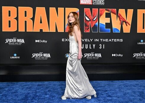 Sadie sink page leaked private photo uncensored HD quality