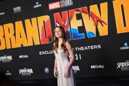 Sadie sink page leaked private photo uncensored HD quality