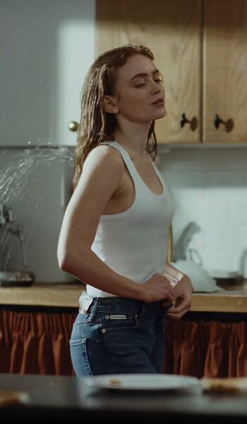 Sadie sink page leaked private photo uncensored HD quality