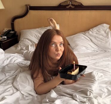 Sadie sink page leaked private photo uncensored HD quality