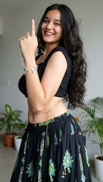 Sakshi pandey page leaked private photo uncensored HD quality