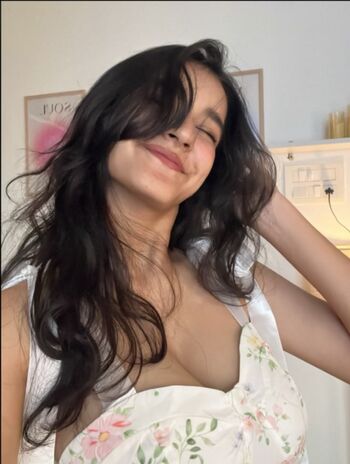 Sakshi pandey leaked private photo uncensored HD quality