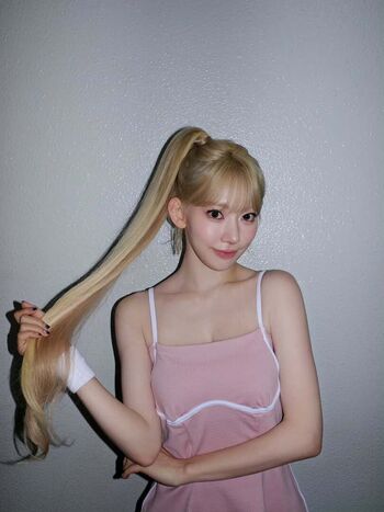 Sakura miyawaki page leaked private photo uncensored HD quality