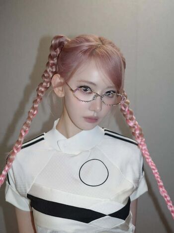 Sakura miyawaki page leaked private photo uncensored HD quality