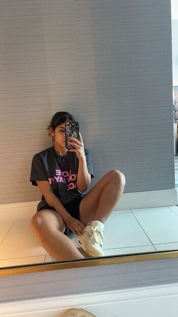 Sara saffari page leaked private photo uncensored HD quality