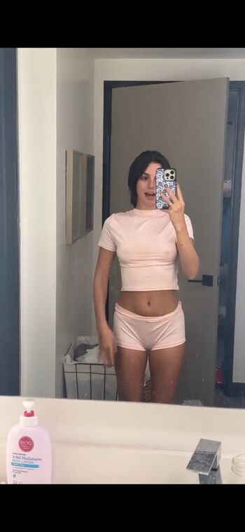 Savannah demers  page leaked private photo uncensored HD quality
