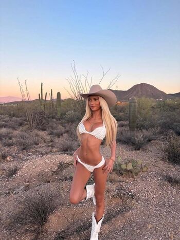 Scarlettstormm page leaked private photo uncensored HD quality