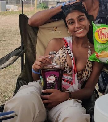 Shreyanaidoo leaked private photo uncensored HD quality