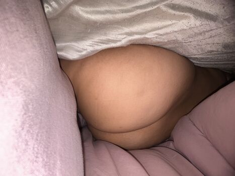Sleeping wife leaked private photo uncensored HD quality