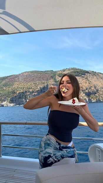 Sofia vergara  page leaked private photo uncensored HD quality