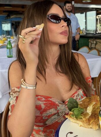 Sofia vergara  page leaked private photo uncensored HD quality