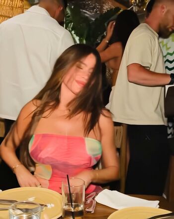 Sofia vergara  page leaked private photo uncensored HD quality