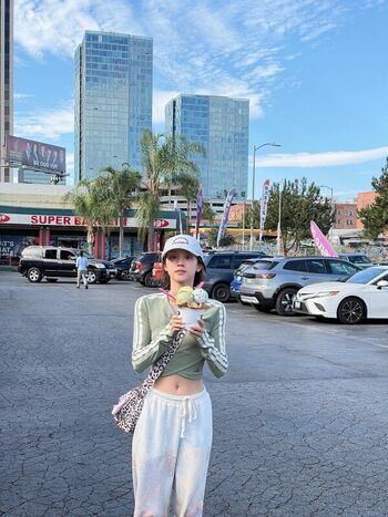 Song yuqi page leaked private photo uncensored HD quality