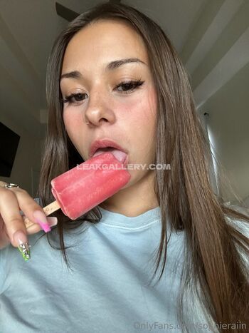 Sophie rain  page leaked private photo uncensored HD quality