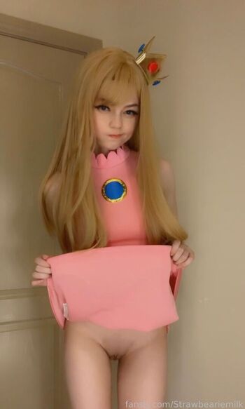 Strawbeariemilkk  page leaked private photo uncensored HD quality