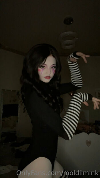 Strawbeariemilkk  page leaked private photo uncensored HD quality