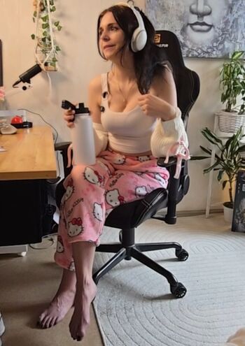 Tania derveaux page leaked private photo uncensored HD quality