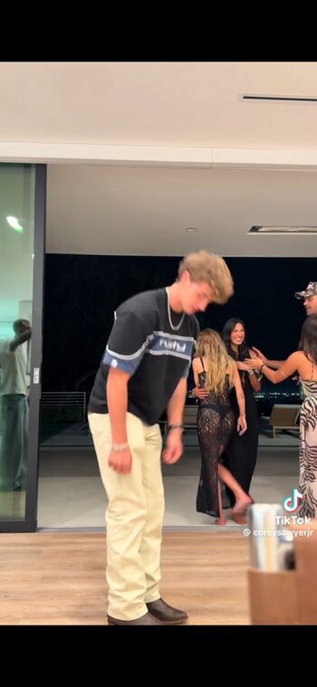 Taylor hudson leaked private photo uncensored HD quality