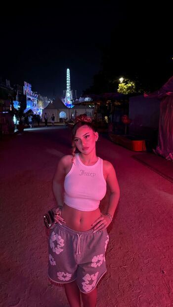 Toomuchlucile page leaked private photo uncensored HD quality
