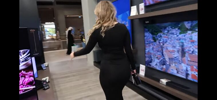 Toomuchlucile page leaked private photo uncensored HD quality