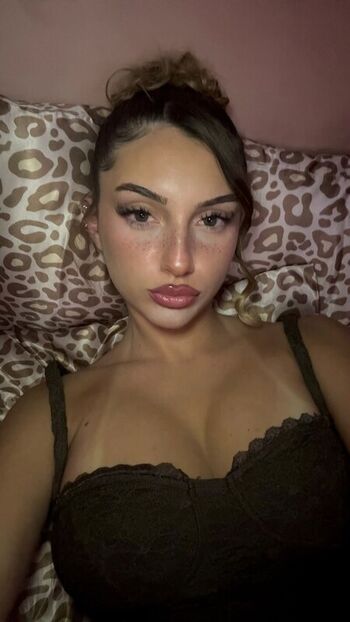 Toomuchlucile leaked private photo uncensored HD quality